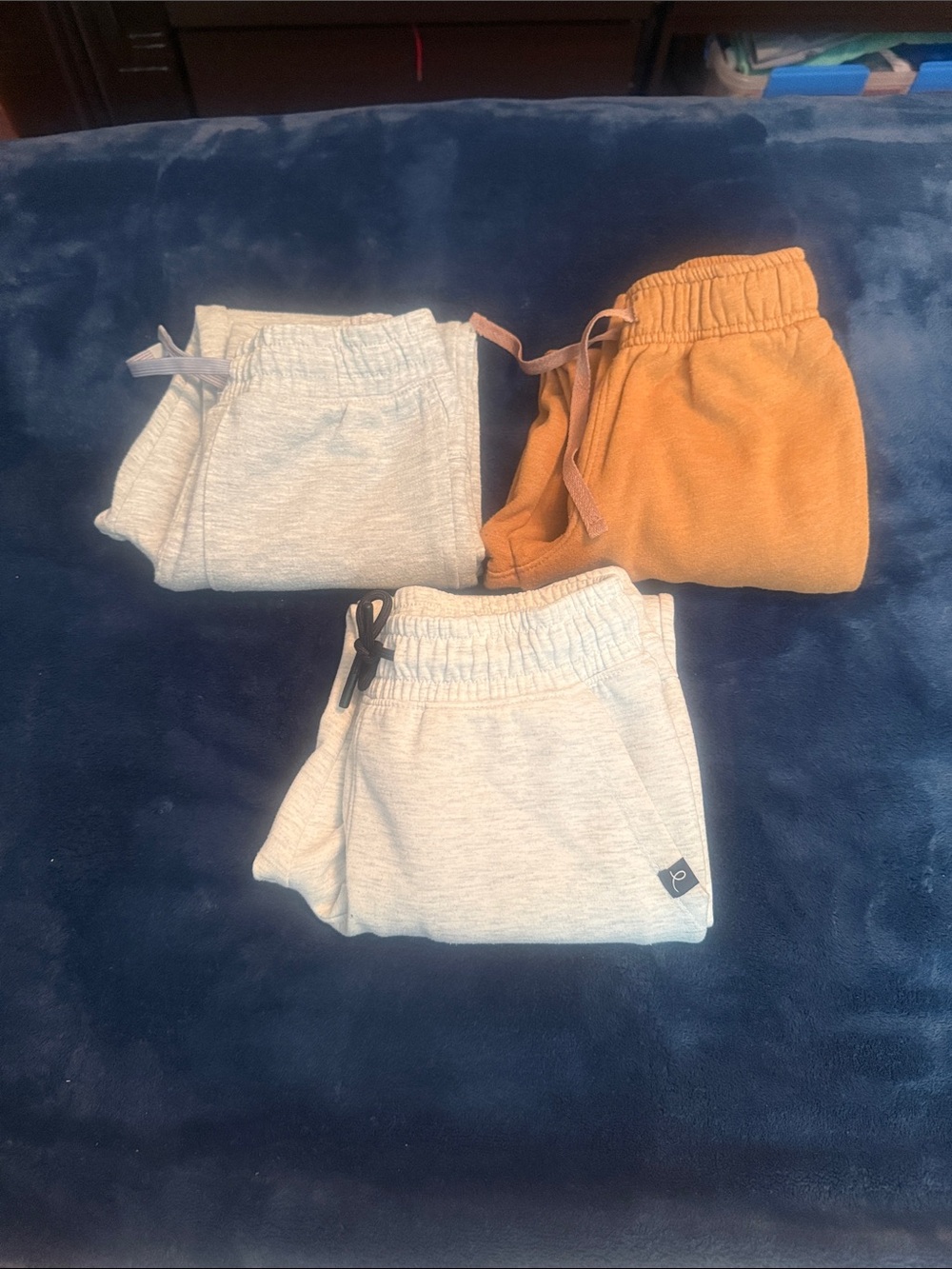 Boys sweatpants lot of 3 size 6/7